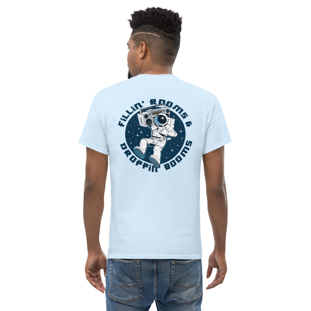 TravelBoom – Unisex Classic Tshirt – Astronaut Boombox